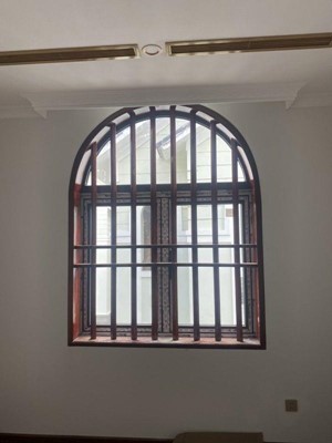Thi công Cửa gỗ và Cầu thang gỗ Lim Lam Phi nhà chị Lan 13