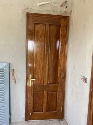 Thi công Cửa gỗ và Cầu thang gỗ Lim Lam Phi nhà chú Lượng Hà Tĩnh 06