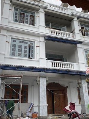 Thi công Cửa gỗ và Cầu thang gỗ Lim Lam Phi nhà chú Lượng Hà Tĩnh 11
