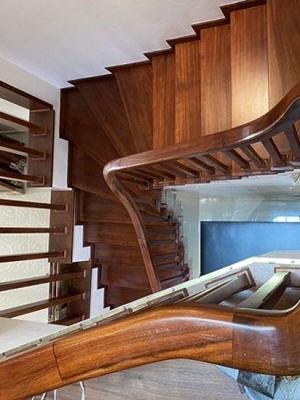 Thi công Cửa gỗ và Cầu thang gỗ Lim Lam Phi nhà cô Thùy 11